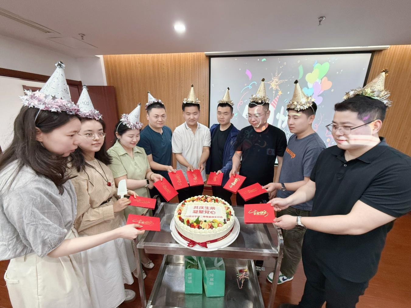 1747876886589 1747876886589